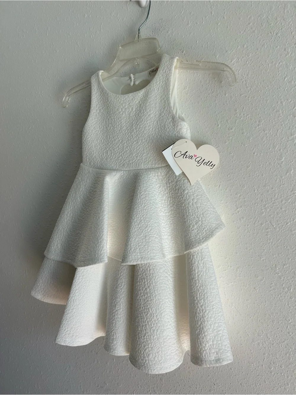 Girls White Party Dress Ava & Yelly Size 5 Sleeveless Heart Detail on Back